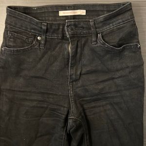 Levi’s 721 High Rise Skinny Jeans